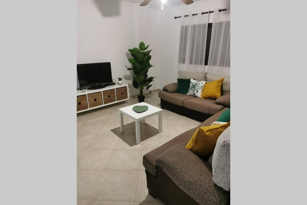 Centro De Corralejo Con Vistas A Isla De Lobos Villa Exteriör bild
